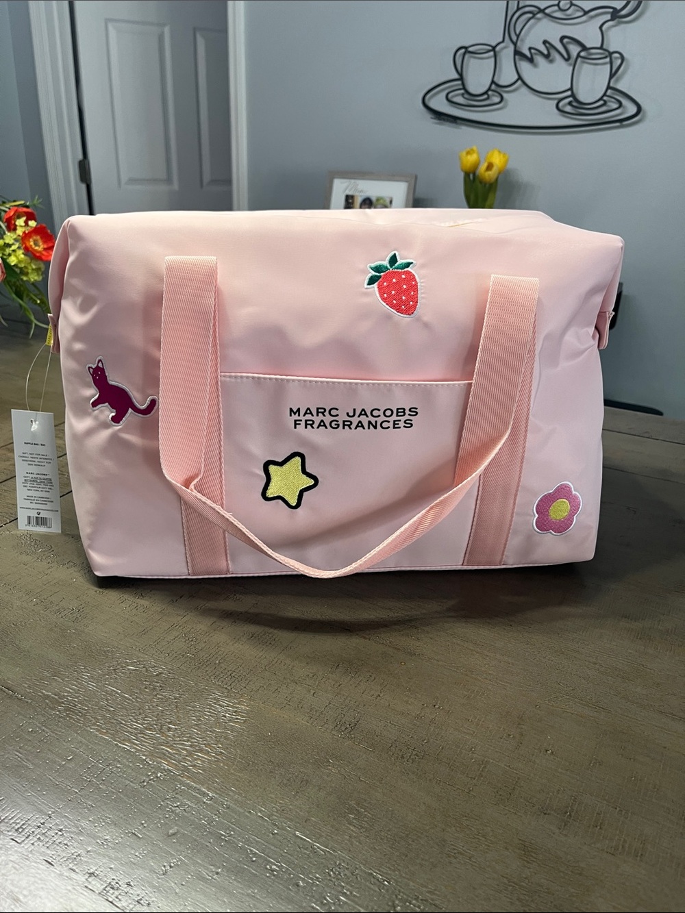 Marc Jacobs Fragrances Pink Strawberry Patch Duffle Bag-NWT - Picture 2 of 11